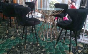 Read more about the article Black Bar Chair